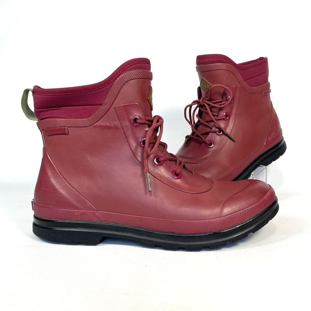 Muck Boots Originals Womens 10 Berry Red Lace Up Waterproof Rain Garden Boots